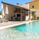 Amazing In With Wifi Apartment *