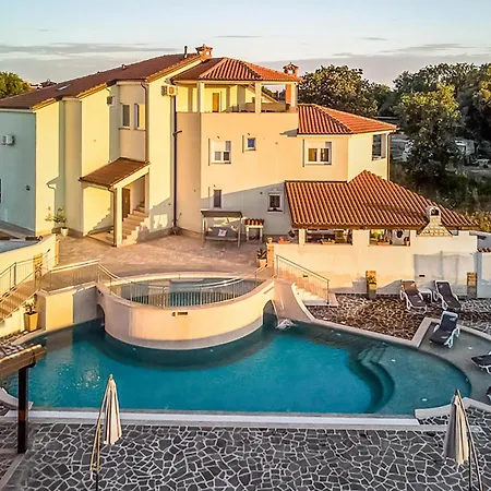 Daire Amazing In With Wifi Pula