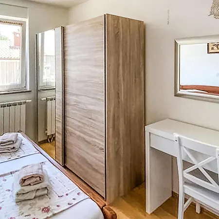 Lovely Apartment In Pula With Wifi * Pula
